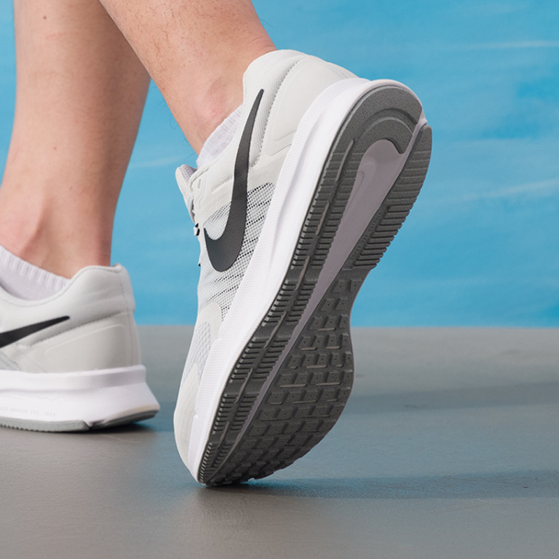 Nike Men's Run Swift 3 Breatha – Men Shoes Size Nike Bewertung und Preis
